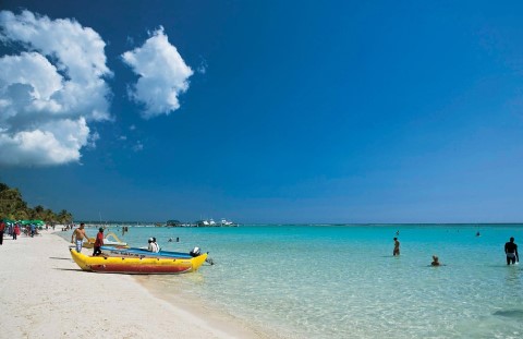 Dominikana – słoneczna kąpiel na karaibskich plażach